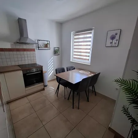 Jelena Apartman